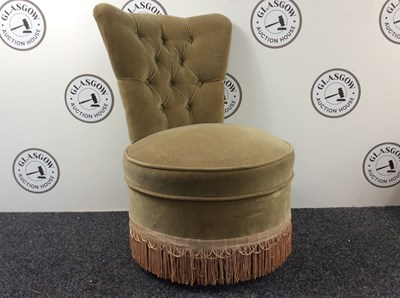 Lot 123 - Vintage Velvet Boudoir/Crapaud Chair