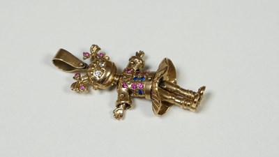 Lot 35 - 9ct Gold Angelica Pickles, Rugrats Gemstone Doll Pendant, 11.80 Gram