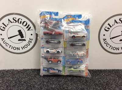 Lot 177 - 10 Boxed Hot Wheels Cars