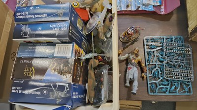 Lot 161 - Qty of figurines and accessories