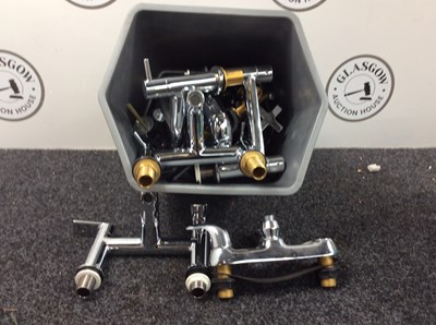 Lot 218 - Box Of Sink Taps - Former Displays