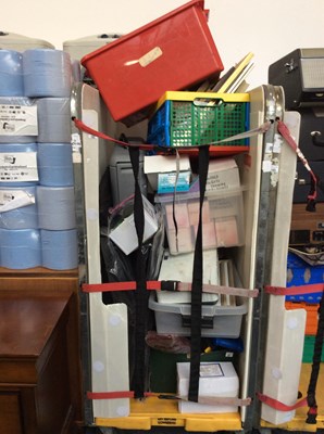 Lot 192 - Cage Of Miscellaneous