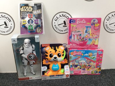 Lot 194 - Small kids toy bundle