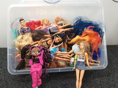 Lot 197 - Create of girls dolls-mixed
