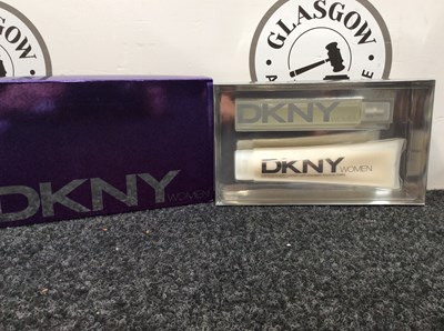 Lot 43 - Dkny women gift set-new