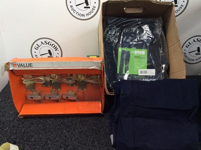 Lot 129 - Job Lot Of workwear