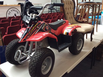 Lot 1 - Razor dirt quad 24 volt working