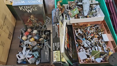 Lot 153 - Qty of figurines and accessories