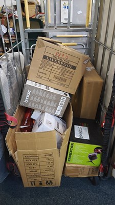 Lot 166 - Cage of misc customer returns