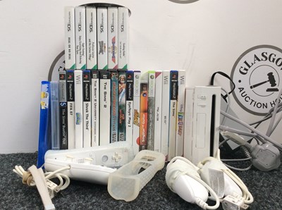 Lot 38 - Nintendo Wii Console, Games & Misc - Used/UnTested