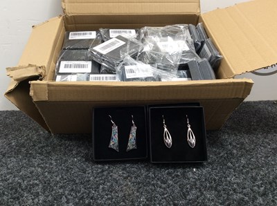 Lot 302 - Large Qty Of New Costume Earrings In Gift Boxes - New