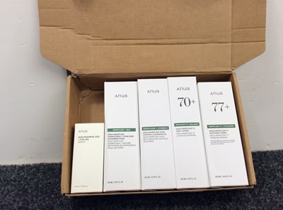 Lot 294 - Anua 70+heart leaf skin care new