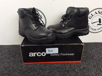 Lot 293 - Arco safety footwear size 6 new