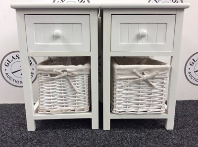 Lot 284 - Set of small white bathroom cabinets