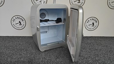 Lot 314 - Mini fridge with mains adapter