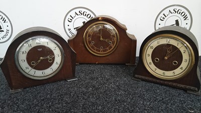Lot 329 - 3 vintage wooden mantle clocks