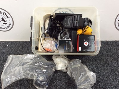 Lot 330 - Box of camera accessories