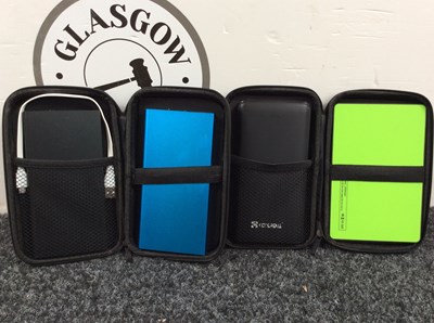 Lot 213 - Large bundle of power banks with 2 carry cases