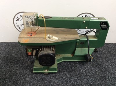 Lot 85 - Fern FFZ-400N table top band saw ideal for model work