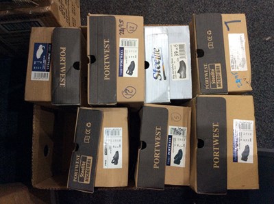 Lot 24 - Box of new safety footwear in asstd styles / sizes