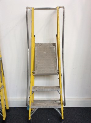 Lot 61 - Clow Yellow 3 Step Ladder With Platform - Damaged/Used