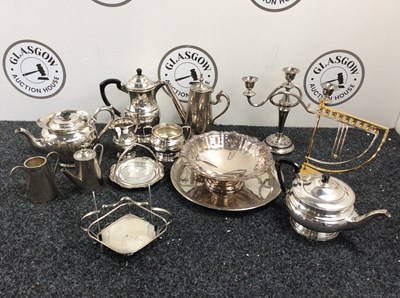 Lot 104 - Box of epns and metal products