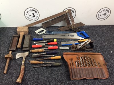Lot 16 - Job Lot Of Mixed Carpenters Hand Tools, Including Chisels, Estwing Axe, Drill Set & More - Used