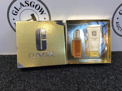 Lot 118 - Clinique gift set-new