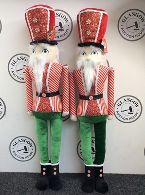 Lot 139 - 2 1m Tall Nutcracker Decorations - New