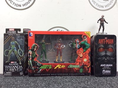 Lot 91 - Three Boxed Superhero Sets, Two Marvel Sets & One DC Set - New