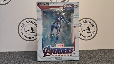 Lot 215 - Marvel gallery diorama avengers endgame rescue pvc diorama