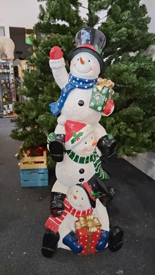 Lot 239 - Large Three Snowmen On Shoulders Christmas Decoration 5FT - Used