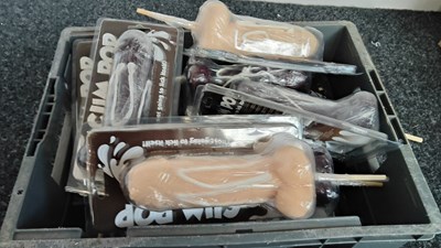 Lot 324 - Box containing large anatomical candy