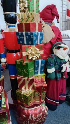 Lot 272 - 6FT Christmas Present Tower In Santa Sack - Used