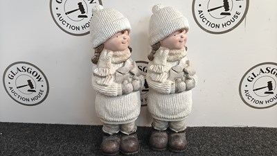 Lot 276 - 2 Children With Stars - Used