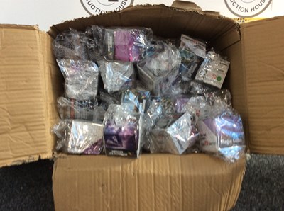 Lot 55 - Box of changeable magnetic magic cubes