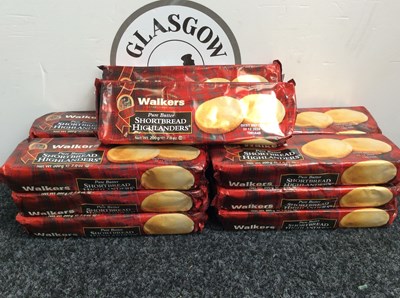 Lot 21 - 14 pack of Walkers pure butter shortbread highlanders