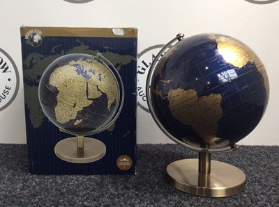 Lot 3 - Rotating boxed world globe