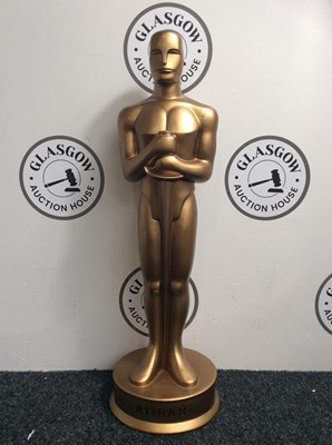 Lot 12 - Medium sized oscar style statue