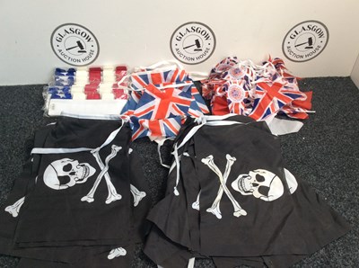 Lot 18 - Box of mixed bunting