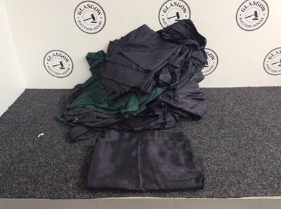 Lot 109 - Large box of silk squares idea for display