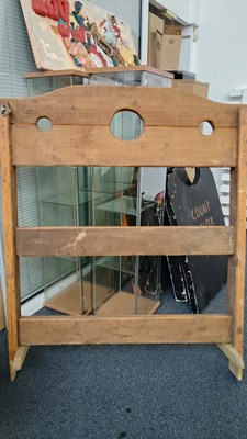 Lot 121 - Wooden stockade for prop or decorative use