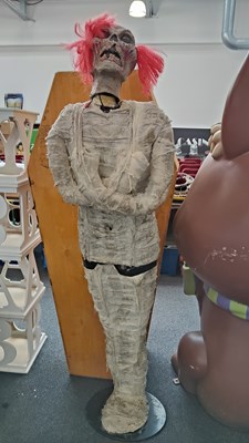Lot 138 - Mummy on stand with zombie head