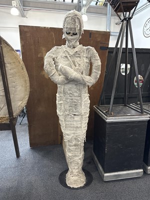 Lot 135 - Fully size mummy decoration