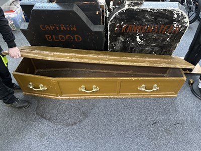 Lot 132 - Full size traditional style prop coffin with lid