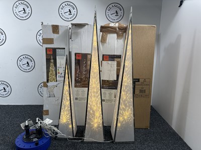 Lot 192 - 11 Light Up Christmas Tree Decorations In Various Styles - Customer Returns - Used