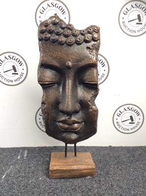 Lot 160 - Large Wooden Sculpture Of A Face - 28” Tall - Used