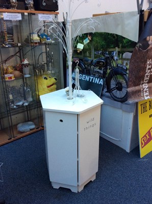 Lot 88 - Gift Shop Display Stand - Used