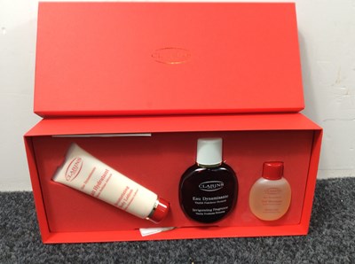Lot 207 - Clarins Paris gift set
