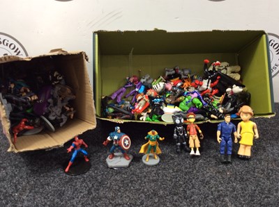 Lot 252 - Collection of various action figures